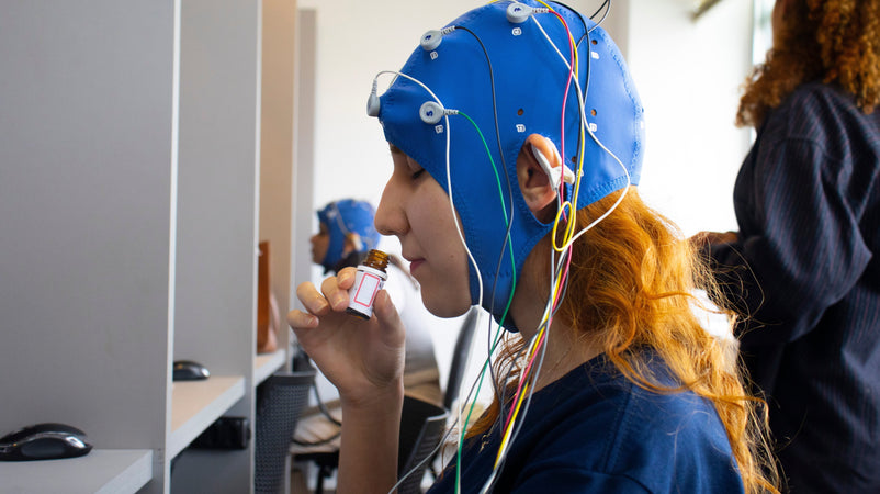 Pura emoção: como a neurociência transforma os cosméticos em experiências de bem-estar